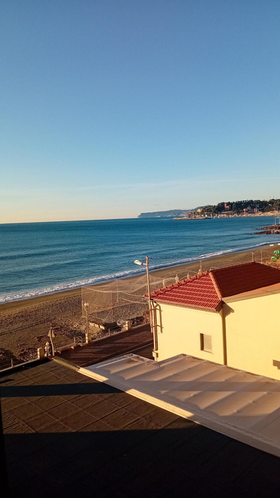Casa Al Mare Pietro Apartment Varazze Luaran gambar